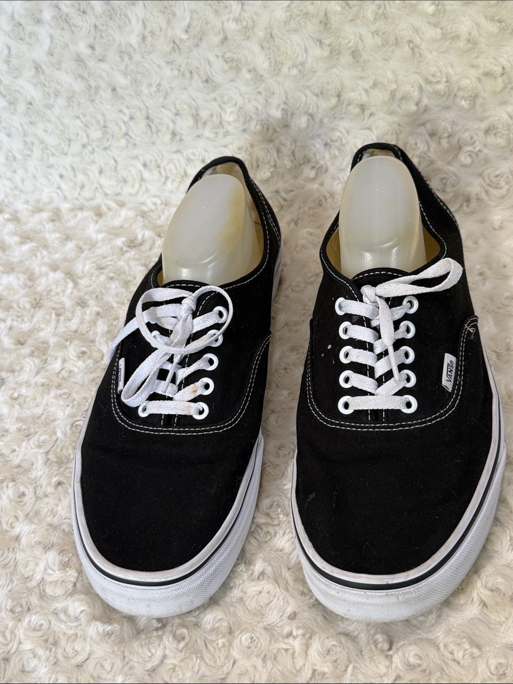 Vans Men’s Black and White Canvas Low-Top Sneakers, sz 13